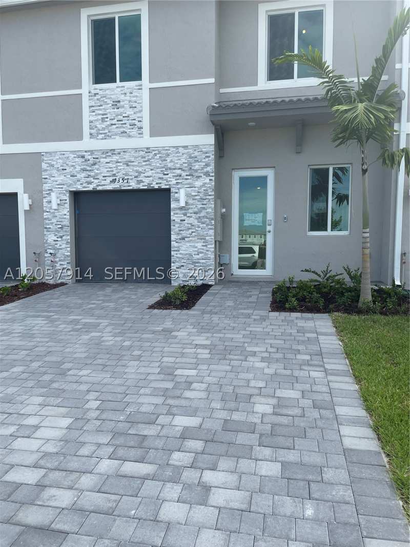 3 bedroom Townhouse at 1351 SE 7th Ter, Miami Land And Developmen, Homestead — photo 1