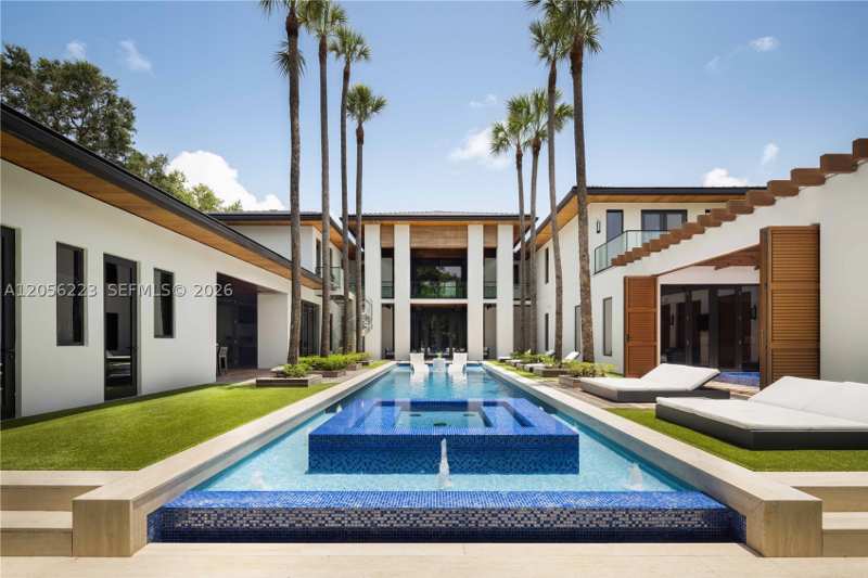 7 bedroom SingleFamilyResidence at 6540 SW 123rd St, Town & Country Estates, Pinecrest — photo 1