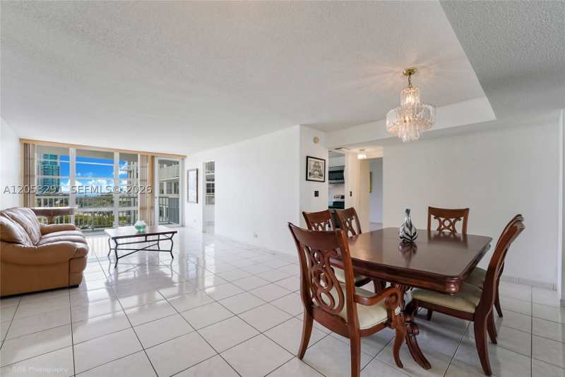 2 bedroom Condominium at 231 174th St 617, Winston Towers 400 Condo, Sunny Isles Beach — photo 1