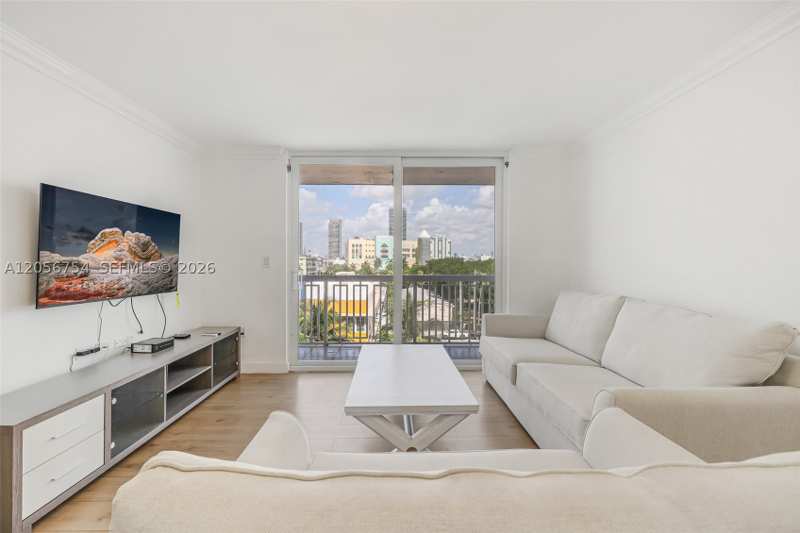 1 bedroom Condominium at 401 Ocean Dr 602, The Presidential Condo, Miami Beach — photo 1