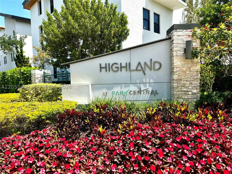 3 bedroom Condominium at 10455 NW 82nd St 35, Highland At Park Central, Doral — photo 1