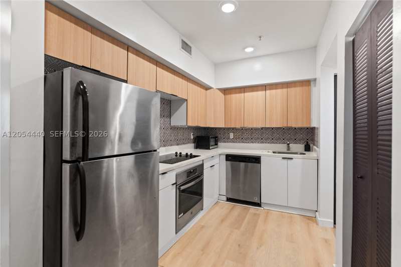 2 bedroom Condominium at 810 7th 102, First Deco Condo, Miami Beach — photo 1