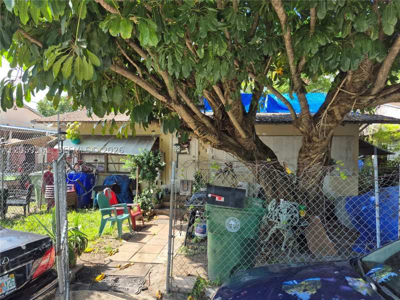 2 bedroom SingleFamilyResidence at 353 NE 58th St, Dixie Highway Track, Miami — photo 1