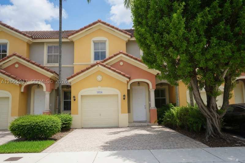 3 bedroom Townhouse at 16654 SW 83rd Ln, Kendalland, Miami — photo 1
