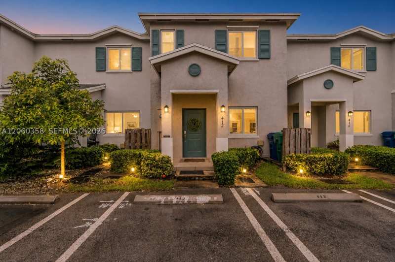 3 bedroom Townhouse at 412 NW 12th Ave, Forest Park Villas, Florida City — photo 1