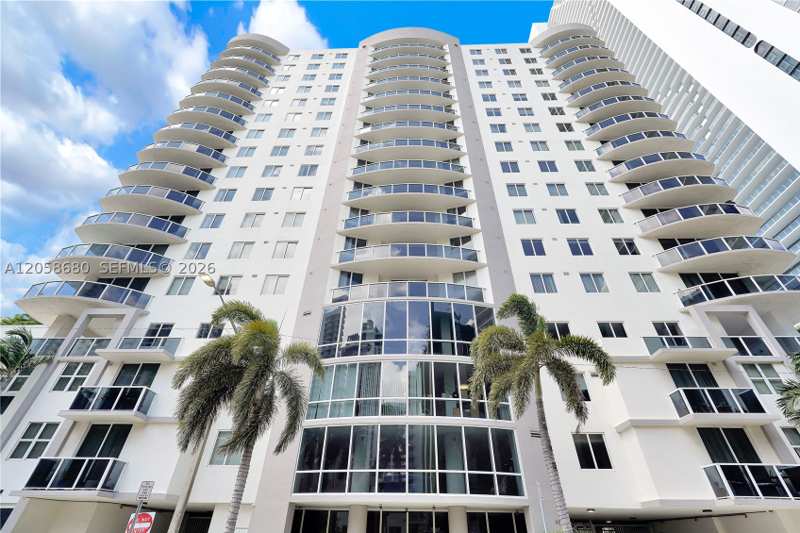 1 bedroom Condominium at 601 NE 23rd St 901, 23 Biscayne Bay Condo, Miami — photo 1