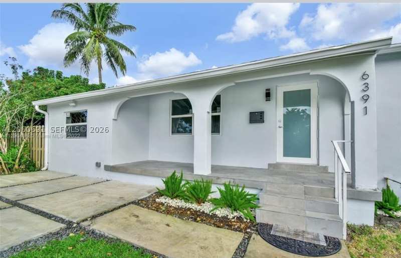 3 bedroom SingleFamilyResidence at 6391 SW 39th St, Central Miami Part 2, Miami — photo 1