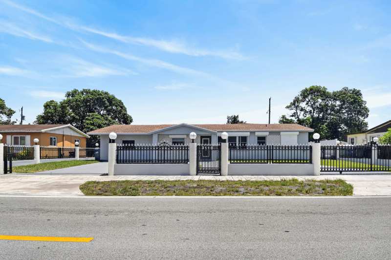 4 bedroom SingleFamilyResidence at 3110 NW 211th Street, Riverdale Estates Sec 3, Miami Gardens — photo 1