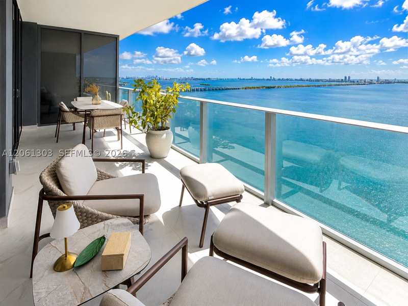 1 bedroom Condominium at 700 NE 24th St 3004, Aria Reserve Condo, Miami — photo 1
