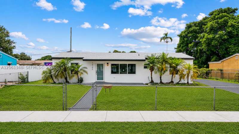 5 bedroom SingleFamilyResidence at 16100 NW 28th Ct, Golden Highlands Est, Miami Gardens — photo 1