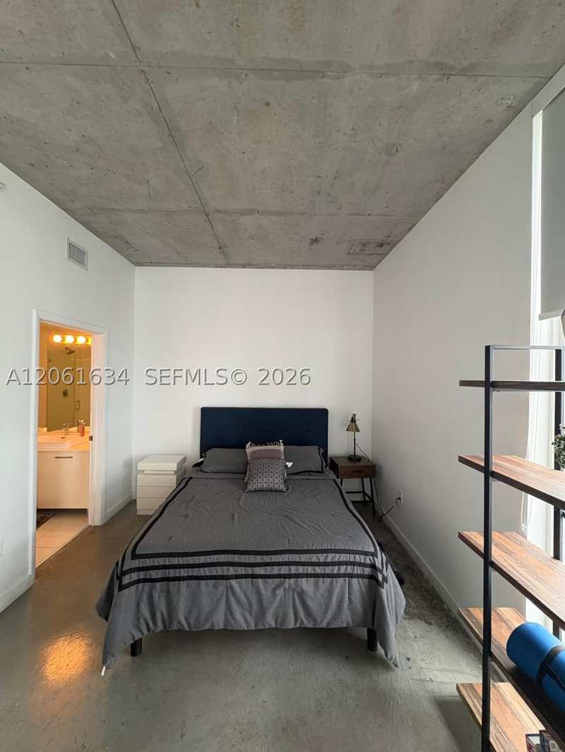 1 bedroom Condominium at 151 SE 1st St 3404, Centro Condo, Miami — photo 1