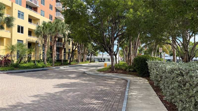 2 bedroom Condominium at 2775 NE 187th St 316, Venture At Aventura West, Aventura — photo 1