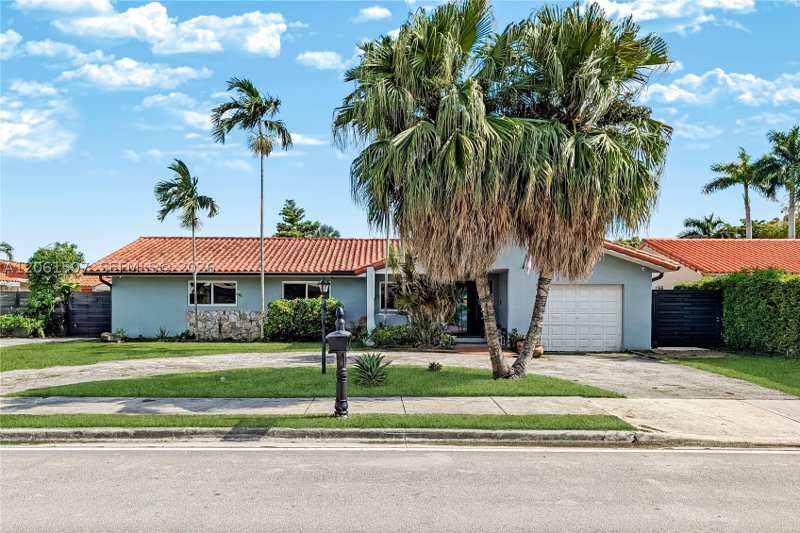 3 bedroom SingleFamilyResidence at 13210 SW 12th St, Sevilla Gardens Sec 1, Miami — photo 1