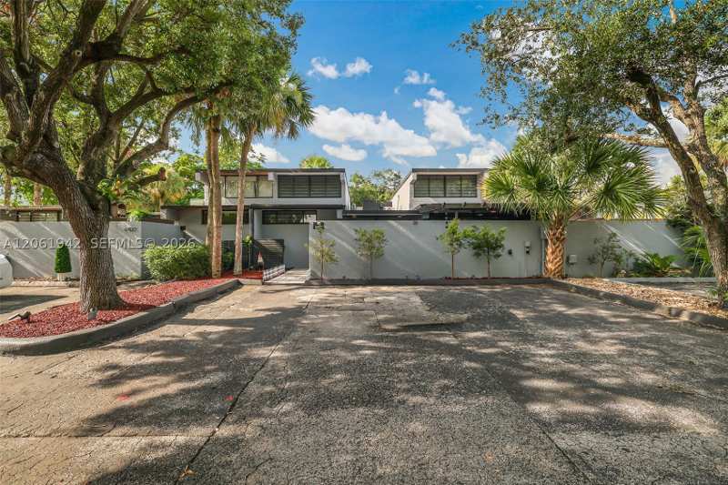 3 bedroom Townhouse at 6402 Windmill Gate Rd, Miami Lakes Windmill Gate, Miami Lakes — photo 1
