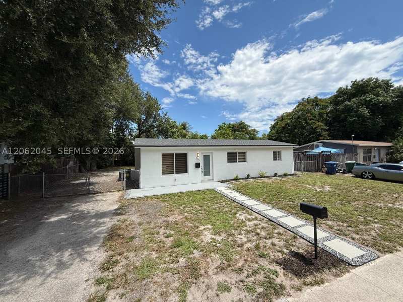 2 bedroom SingleFamilyResidence at 1251 NE 208th Ter, Ives Estates Sec 3, Miami — photo 1