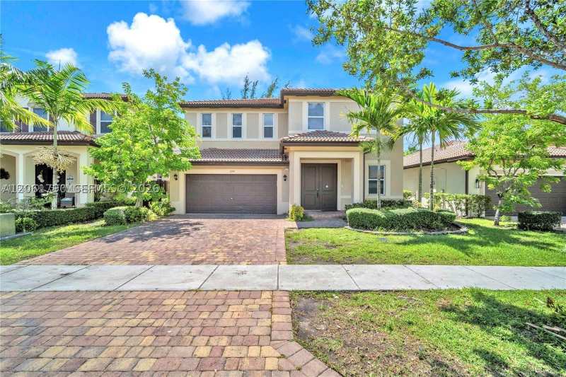 6 bedroom SingleFamilyResidence at 2190 SE 2nd St, Ventanas At Homestead, Homestead — photo 1