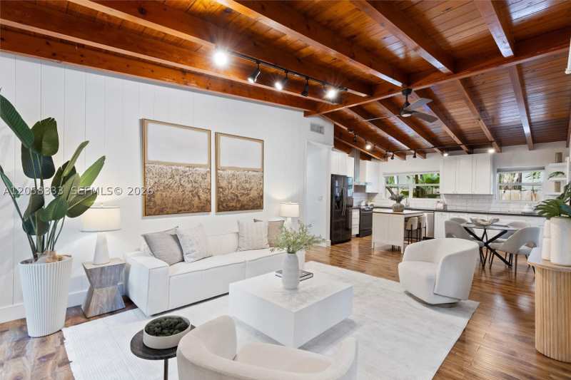4 bedroom SingleFamilyResidence at 3700 Loquat Ave, Douglas Circle, Miami — photo 1