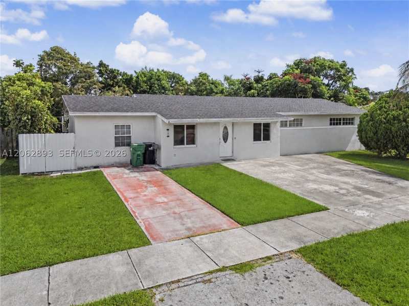 4 bedroom SingleFamilyResidence at 11271 SW 176th St, Green Hills Sec 5, Miami — photo 1