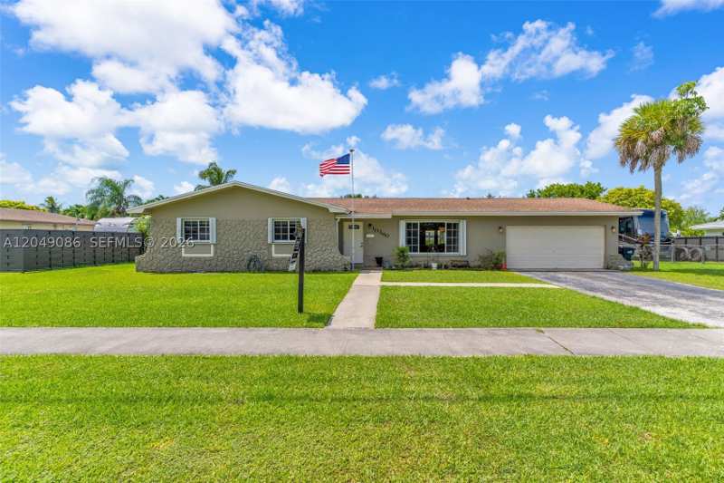 4 bedroom SingleFamilyResidence at 10360 SW 112th St, Pine Acres Sec 2, Miami — photo 1