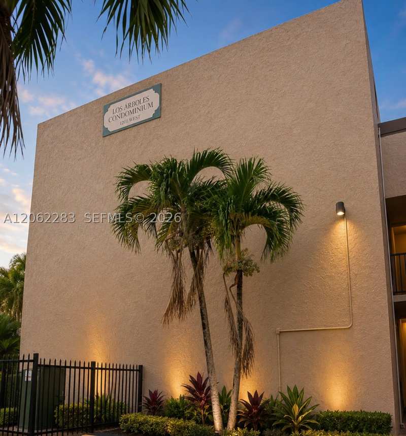2 bedroom Condominium at 1900 W 68th St B203, Los Arboles Condo, Hialeah — photo 1