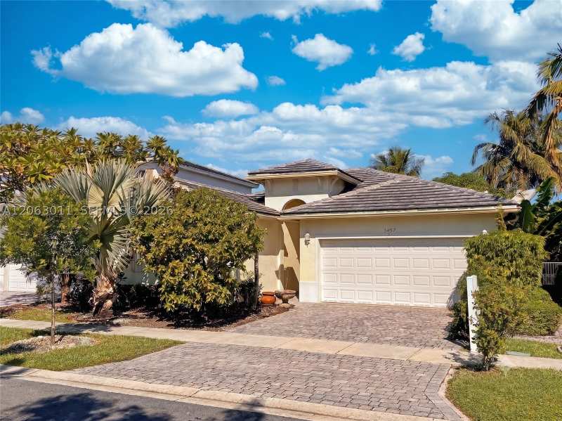 3 bedroom SingleFamilyResidence at 3457 NE 2nd St, Antigua At Oasis, Homestead — photo 1