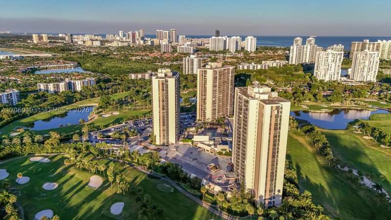 2 bedroom Condominium at 20335 W Country Club Dr 1702, Coronado Condo-Tower II, Aventura — photo 1