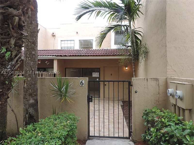 2 bedroom Townhouse at 10475 SW 153rd Ct 6, Palm Point Sec 1, Miami — photo 1