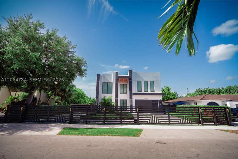 4 bedroom SingleFamilyResidence at 9330 SW 34th St, Happy Farms Acres 2, Miami — photo 1