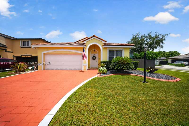 3 bedroom SingleFamilyResidence at 16437 SW 76th Ter, Continental Homes At Lago, Miami — photo 1