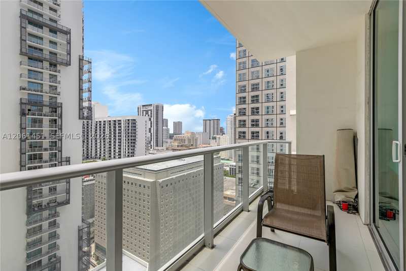 1 bedroom Condominium at 300 S Biscayne Blvd T-2309, Met 1 Condo, Miami — photo 1