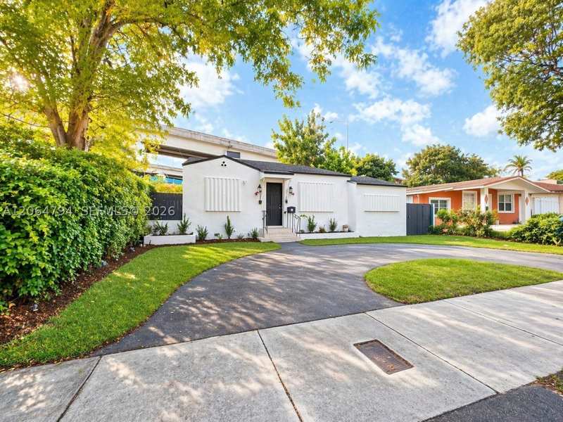 3 bedroom SingleFamilyResidence at 736 NW 41st St, Inverness Sub, Miami — photo 1