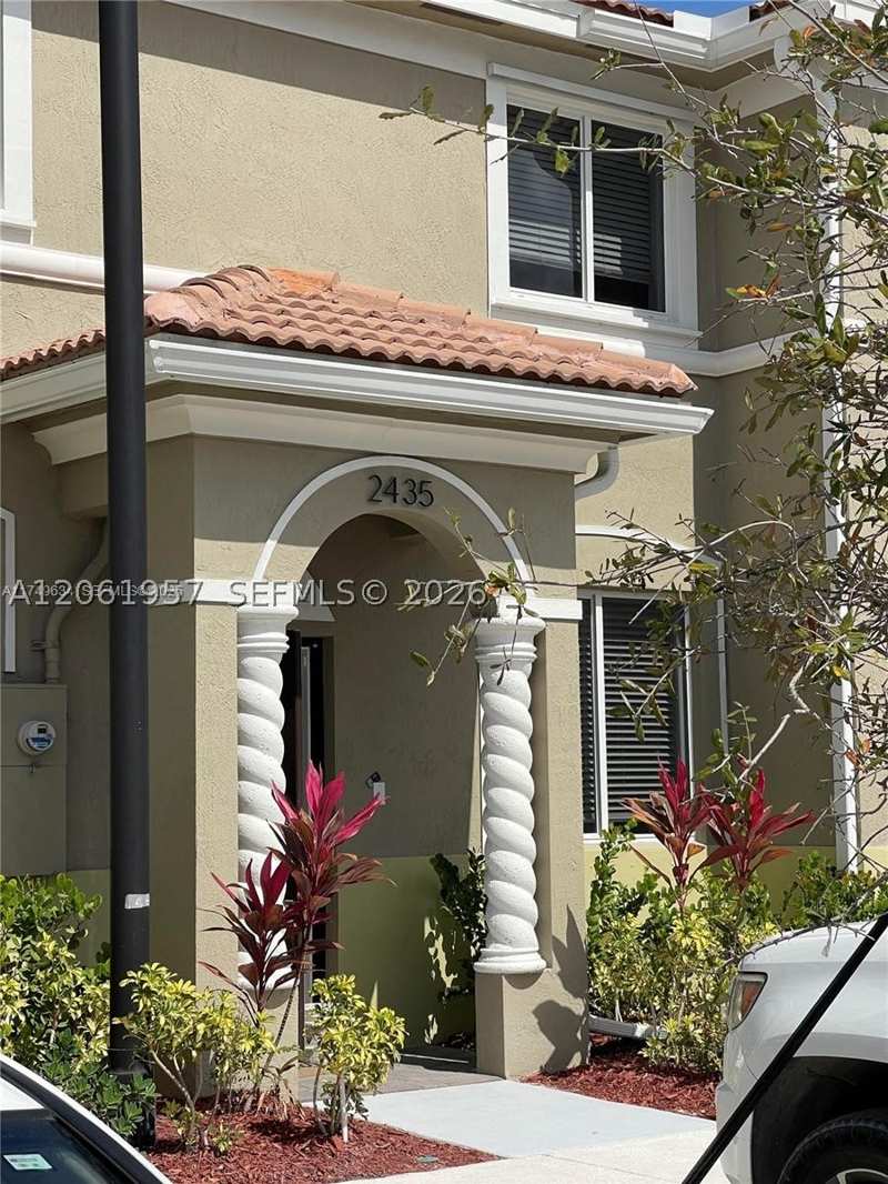 3 bedroom Townhouse at 2435 SE 11th St, Towns At Seascape, Homestead — photo 1