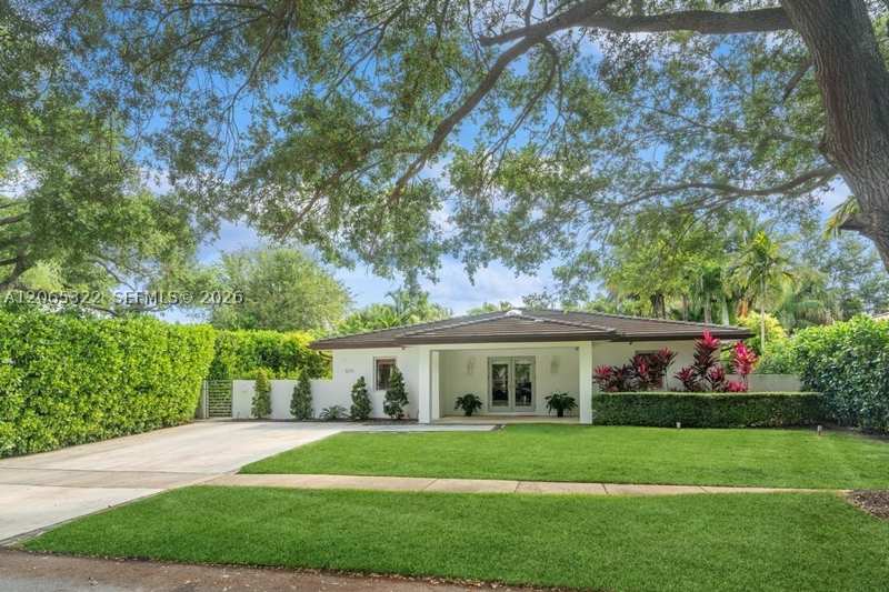4 bedroom SingleFamilyResidence at 8215 SW 63rd Pl, Beverly Gardens, Miami — photo 1