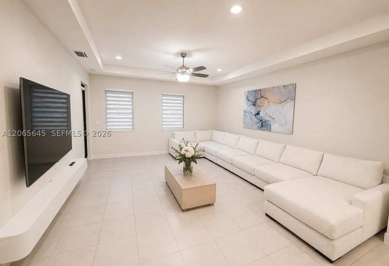 3 bedroom Condominium at 10407 NW 82nd St 34, Highland At Park Central, Doral — photo 1