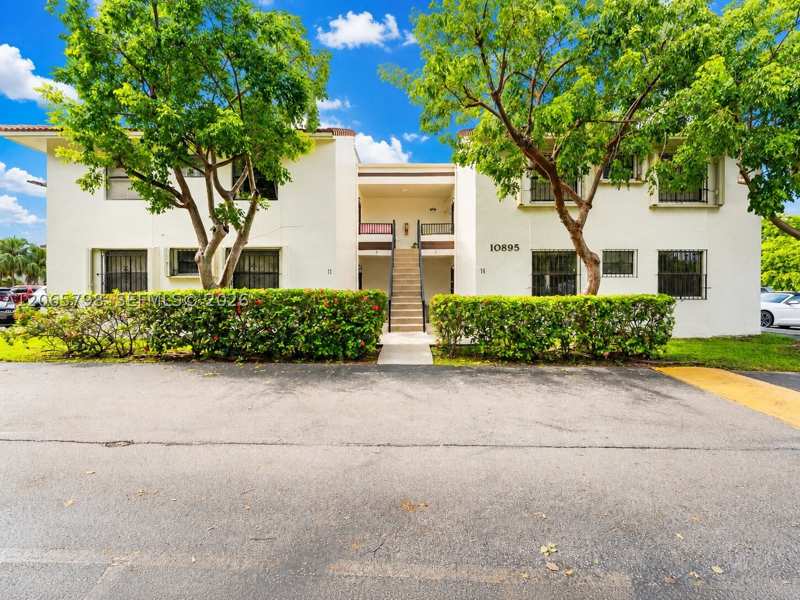 3 bedroom Condominium at 10895 NW 7th St 14-28, Terranova Condo #14, Miami — photo 1