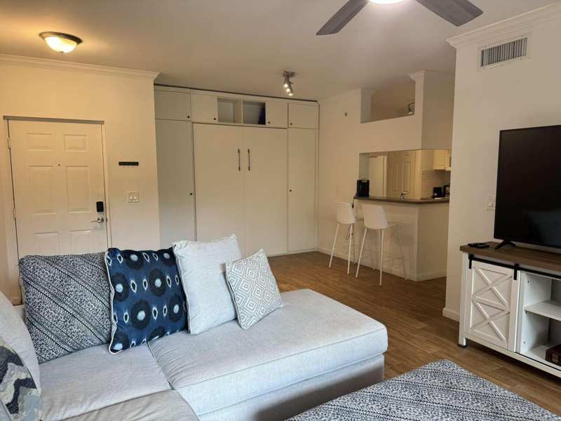 1 bedroom Condominium at 17125 N Bay Road 3102, Porto Bellagio, Sunny Isles Beach — photo 1