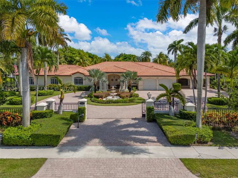 6 bedroom SingleFamilyResidence at 9735 SW 64th St, Subdivision Of, Miami — photo 1