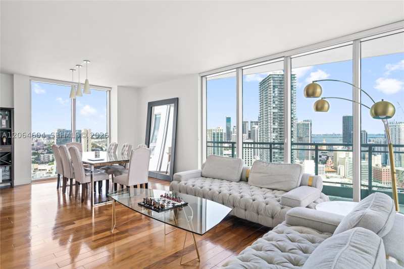 3 bedroom Condominium at 90 SW 3rd St 3504, Ivy Condo, Miami — photo 1