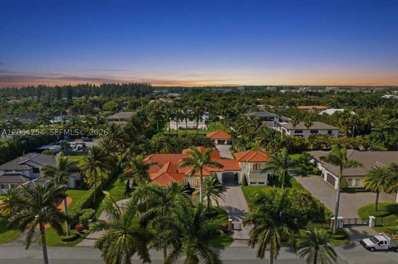 5 bedroom SingleFamilyResidence at 10181 NW 131st St, Florida Fruit Land Compan, Hialeah Gardens — photo 1