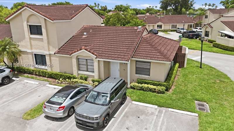 2 bedroom Villa at 6473 NW 170th Ln, Villa Homes At The Moors, Hialeah — photo 1