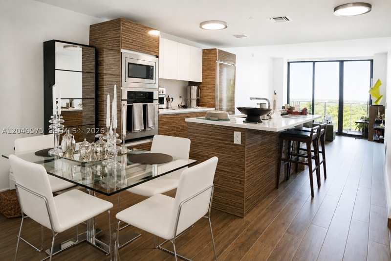 1 bedroom StockCooperative at 460 NE 28th St 802, Icon Bay Condo, Miami — photo 1