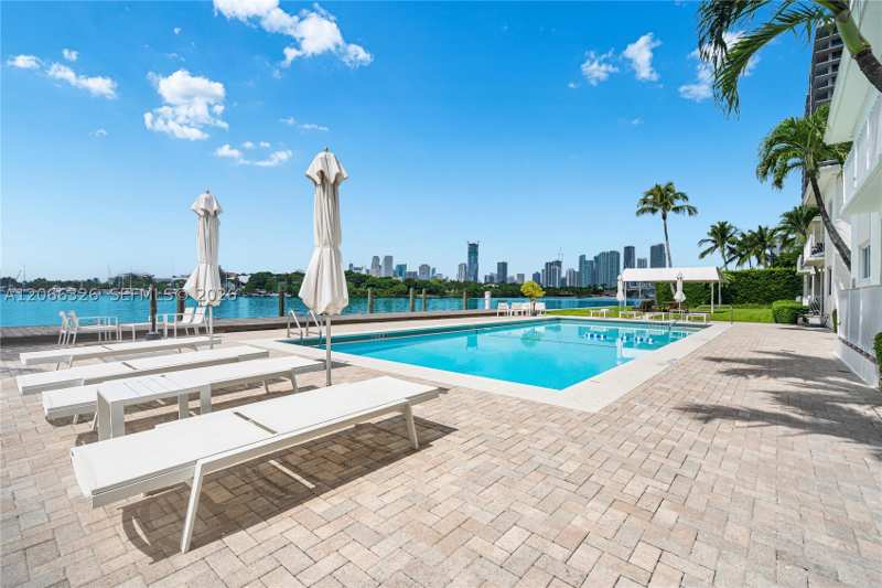 1 bedroom StockCooperative at 1120 Venetian Way 1C, Sandpiper Villas Co-Op, Miami — photo 1