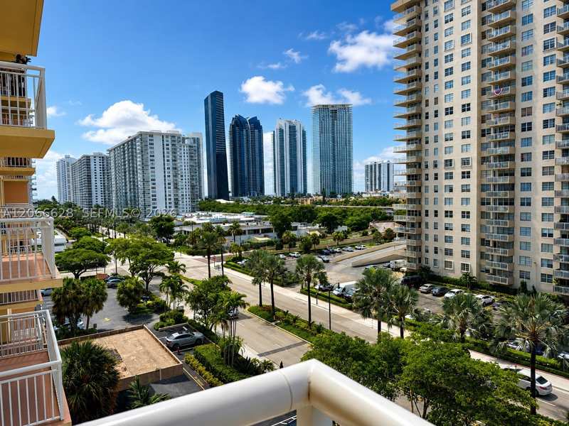 1 bedroom Condominium at 251 174th St 706, Winston Towers 200, Sunny Isles Beach — photo 1