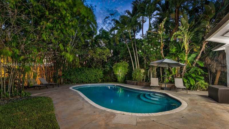3 bedroom SingleFamilyResidence at 11400 Griffing Blvd, Grifffing Bisc Pk Est Amd, Biscayne Park — photo 1