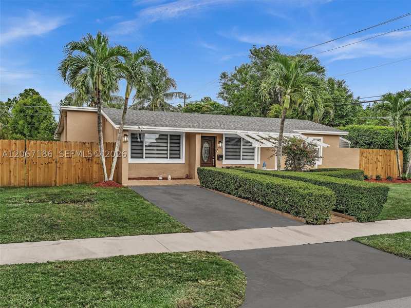 3 bedroom SingleFamilyResidence at 11911 SW 168th Ter, So Miami Heights Manor, Miami — photo 1