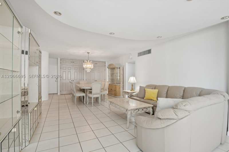 2 bedroom Condominium at 5005 Collins Ave 424, The Carriage Club North C, Miami Beach — photo 1