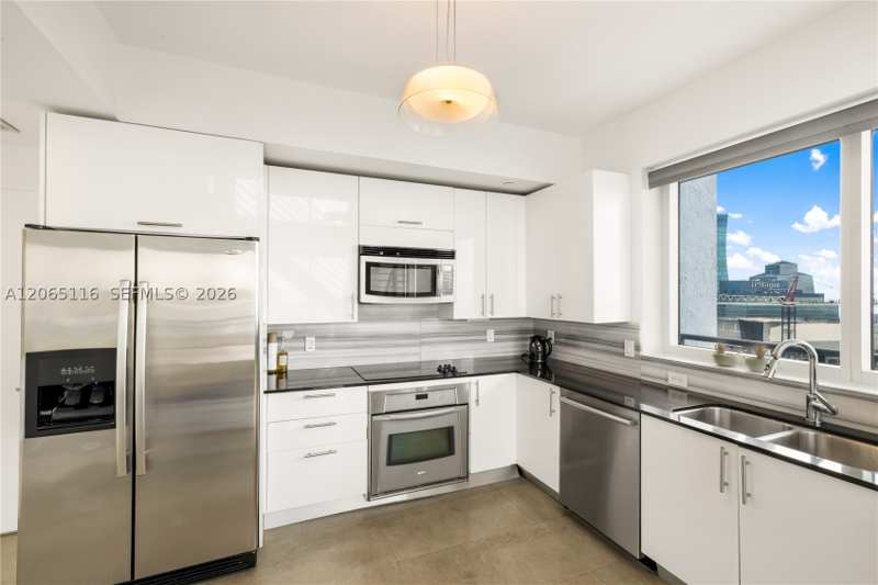 3 bedroom Condominium at 60 SW 13th St 4001, Infinity At Brickell Cond, Miami — photo 1