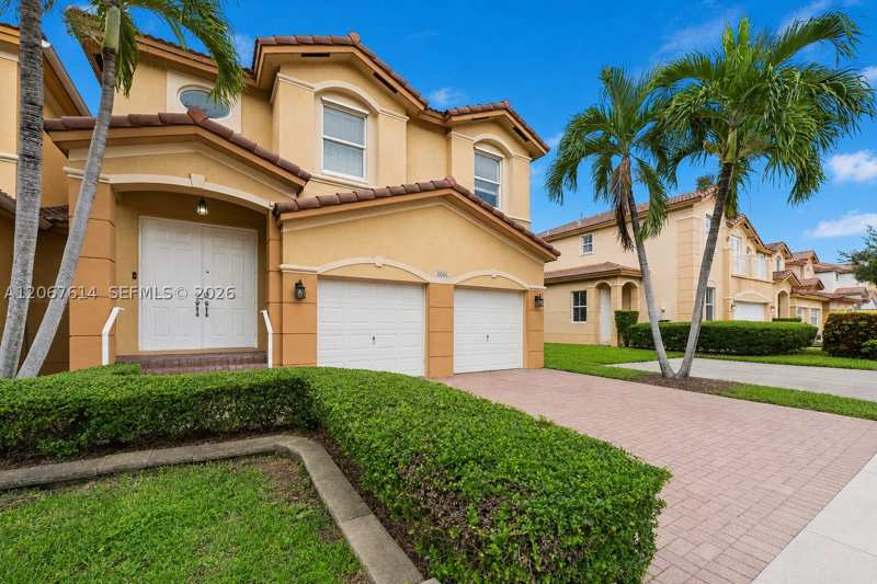 4 bedroom Townhouse at 8666 NW 109th Ct 8666, Islands At Doral Townhome, Doral — photo 1