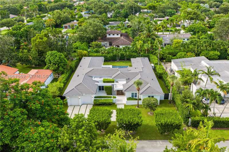 5 bedroom SingleFamilyResidence at 7101 SW 60th St, Carole Helms Manor, Miami — photo 1