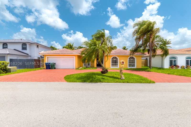 4 bedroom SingleFamilyResidence at 15233 SW 141st St, Christina Estates, Miami — photo 1